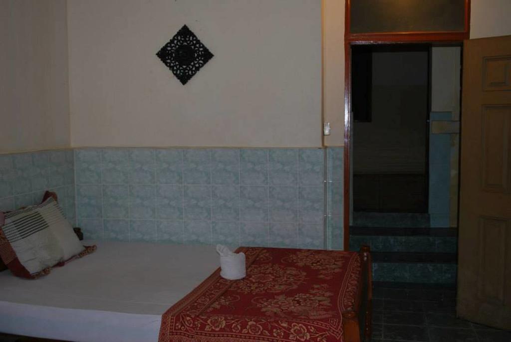 Longlin House I Hotel Phnom Penh Exterior photo